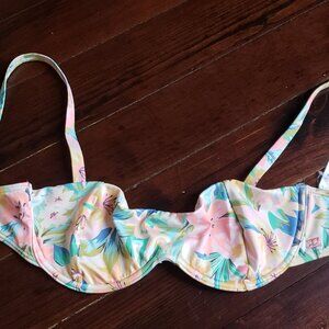 NWT BILLABONG Sweet Tropics Bikini Top Swim Bathing Underwire Bralette Medium
